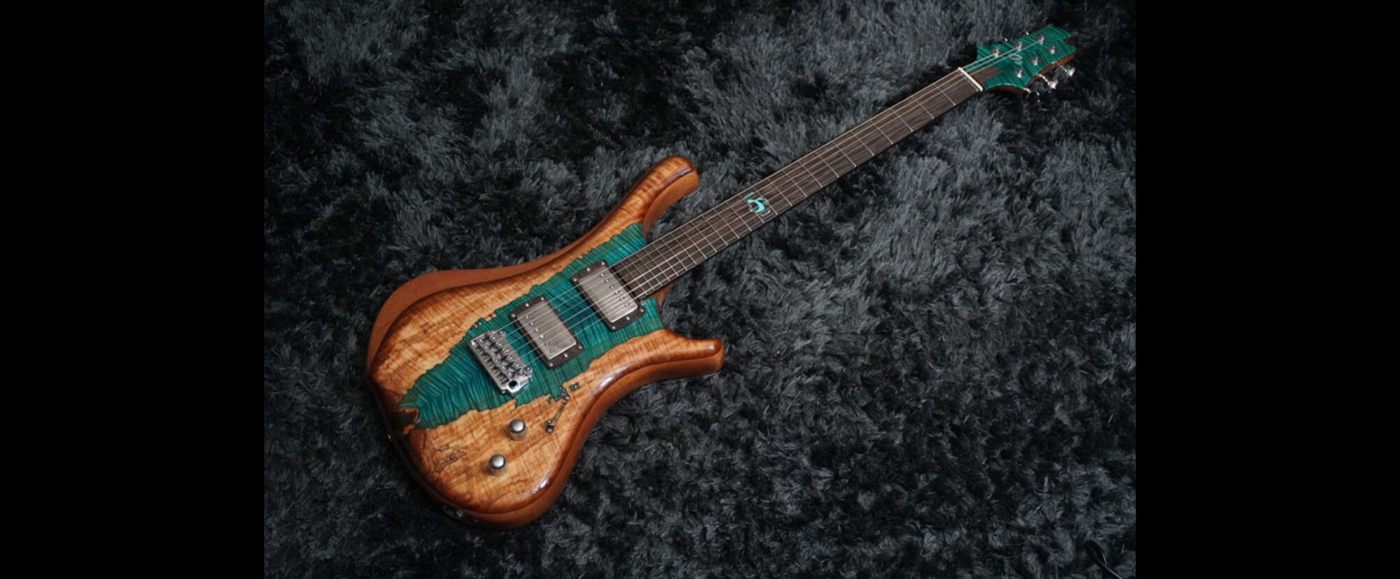 スペインのルシアーによるハンドメイド・ブランドo3 Guitarsのギターが日本初上陸