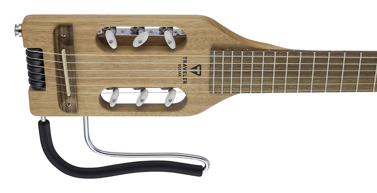 軽量かつコンパクトなトラベラー・ギターのウルトラ-ライト・シリーズ 