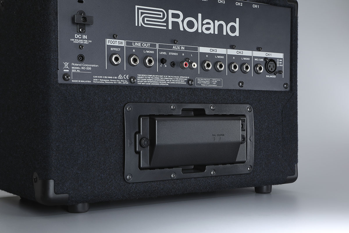 購入最安価格 Roland/Keyboard Amplifier KC-220 バッテリー駆動キーボードアンプ〈ローランド〉 アクセサリー・パーツ 
