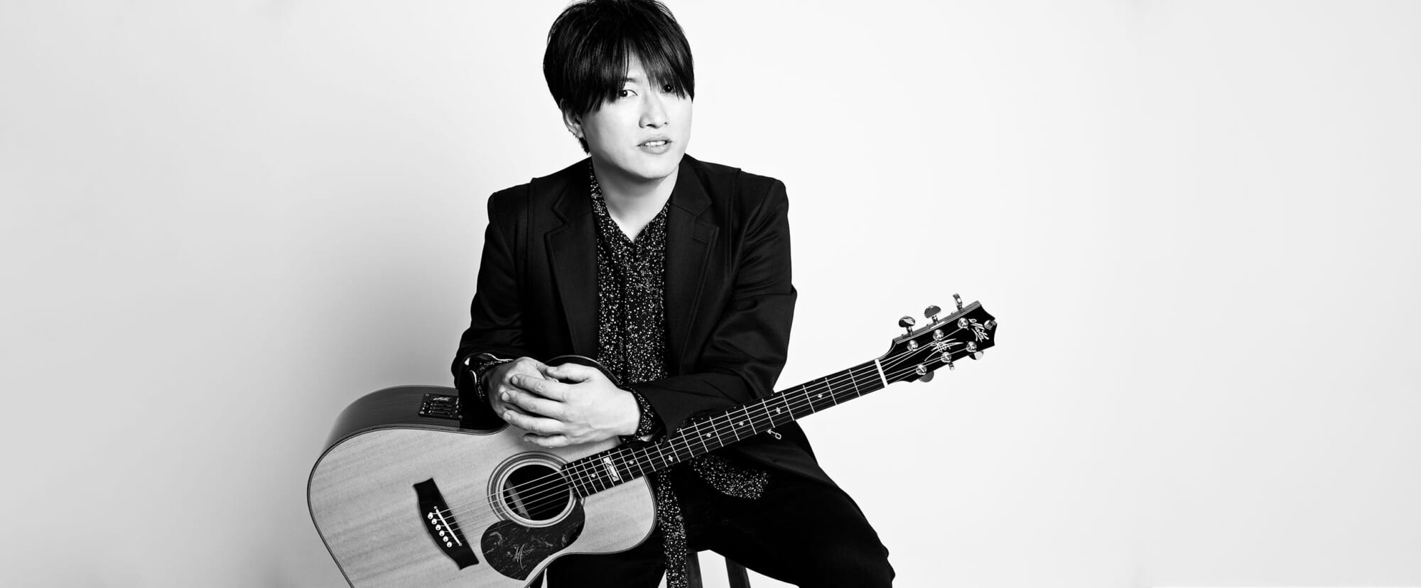 Interview｜小渕健太郎（コブクロ）後編：ソロ作品で見せたギタリストとしてのアイデンティティ