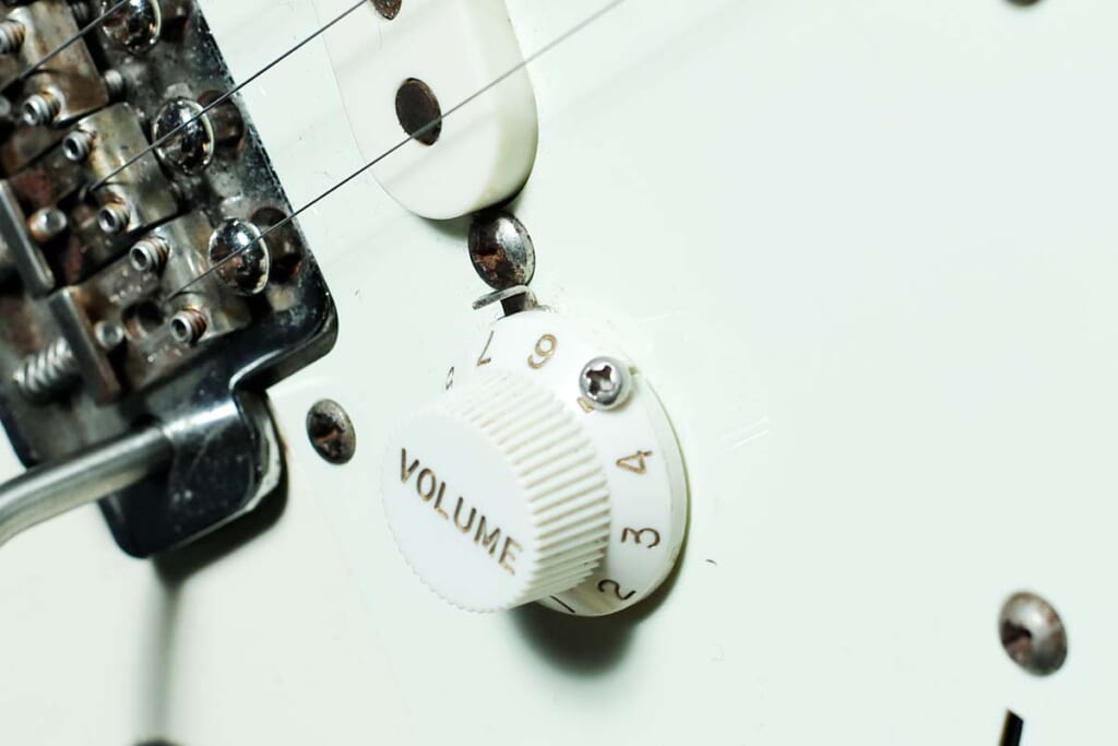 Fender／Stratocasterのコントロール部分。