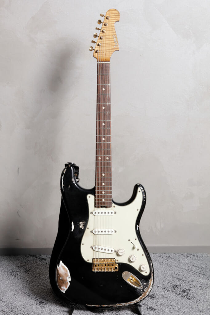 Iconic Guitars／VM62S（前面）