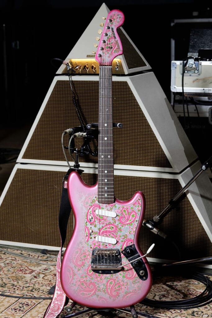 Fender Custom Shop／Char Signature Mustang Pink Paisley（前面）