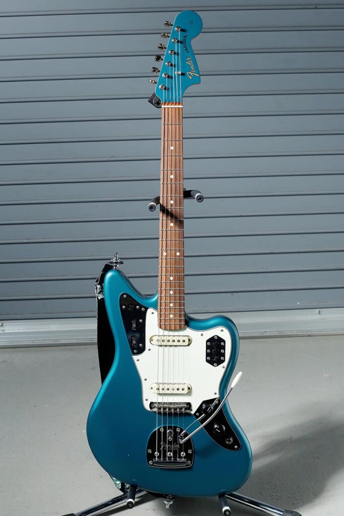 Fender／Vintera '60s Jaguar（前面）
