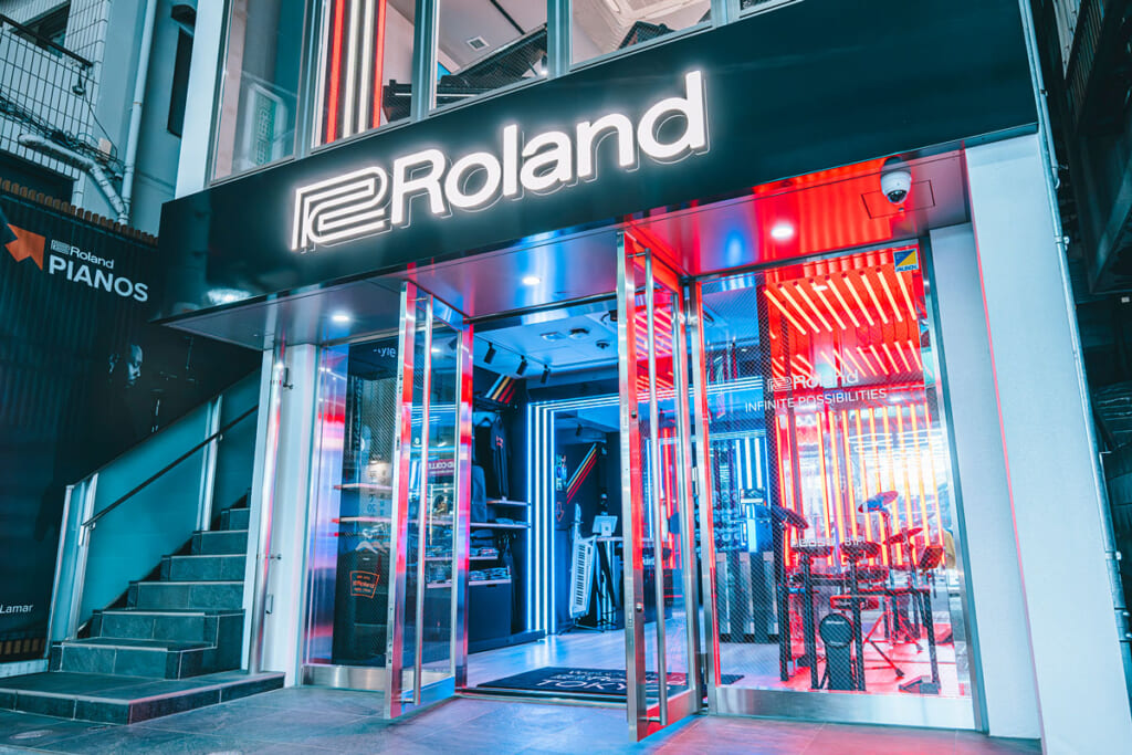 Roland Store Tokyoの入口