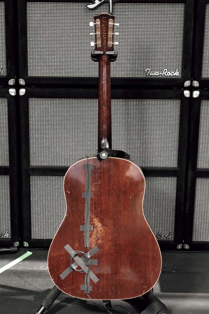 Gibson J-45（#L-5241160242-00）／背面