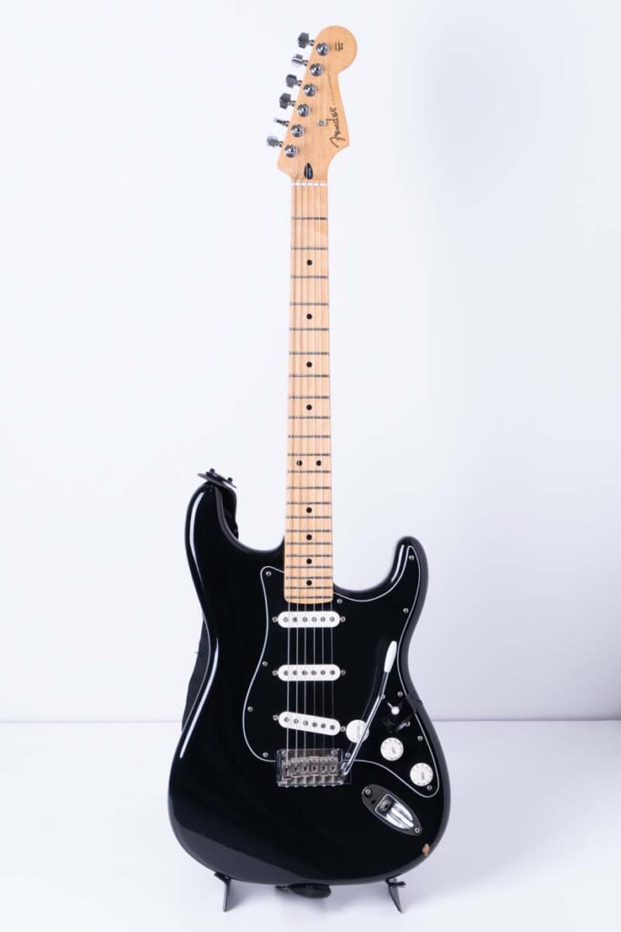 Fender／Special Edition Standard Stratocaster（フロント）