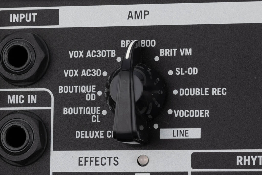 選べるアンプ・タイプは10種類。AC30など、VOXアンプのサウンドを選択できるのが熱い。ボコーダーも面白い機能。