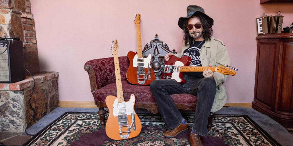 マイク・キャンベルのシグネイチャー・モデル“Red Dog” Telecasterが登場。トム・ペティ＆ハートブレイカーズなどの名演で使用された改造ギターを再現