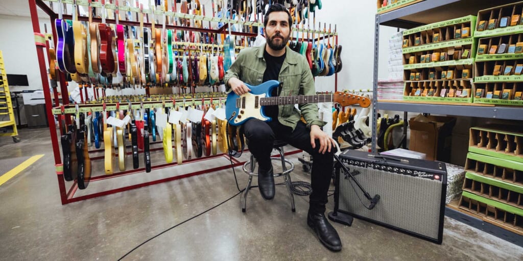 Fender Custom Shopより、アリエル・ポーゼンのシグネチャー・モデルが登場ティム・ショウ共同開発PU搭載のハードテイル・ストラトキャスター