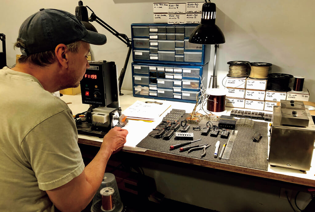 ロン・ソーンの工房内の作業場