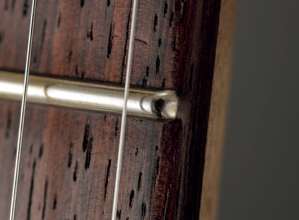 フレットのエッジ部分