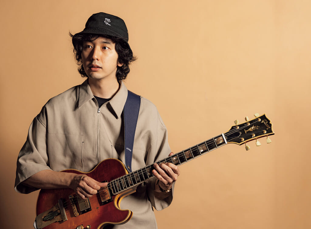 ギタリストのストラップ事情 – 第5回：井上銘 | ギター