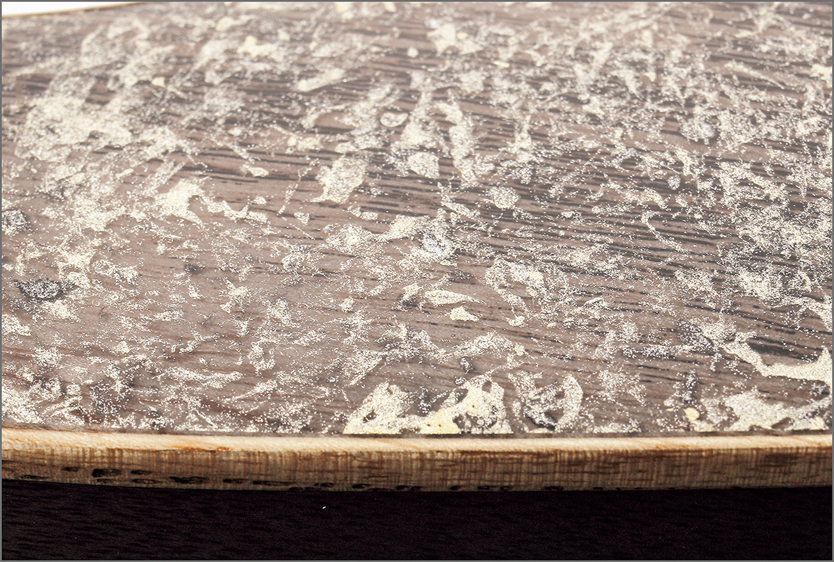 ブラック・クォーツのフィニッシュ