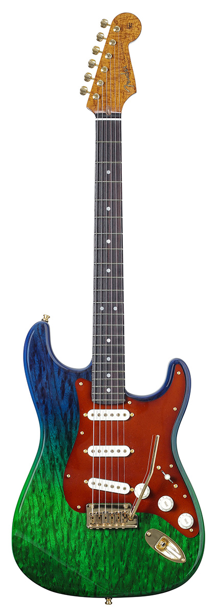 Fender Custom Shop / 
Masterbuilt Keyaki Stratocaster KUJAKU Paul Waller（前面）