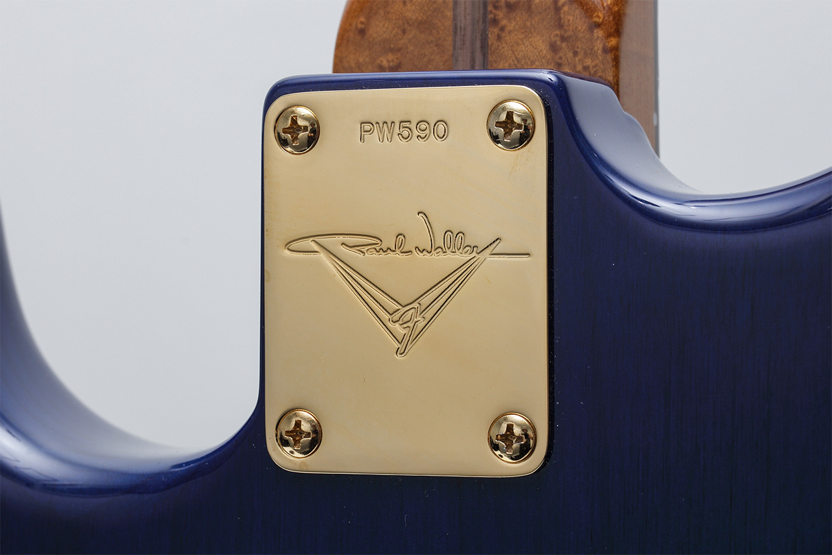 ポール・ウォーラーは幼い頃から木工や弦楽器製作に熱心で、14歳でギターを初製作。名門楽器製作学校を経て入社し、2010年からマスタービルダーとなった。