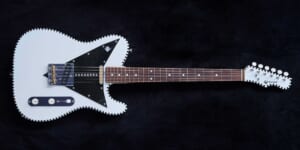 Caramel's Guitar Kitchen/CGK_PT10_V3_White Glitter Berry