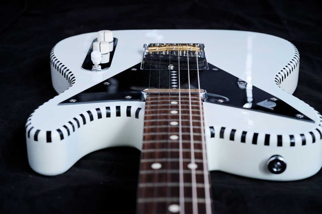 Caramel's Guitar Kitchen/CGK_PT10_V3_White Glitter Berry