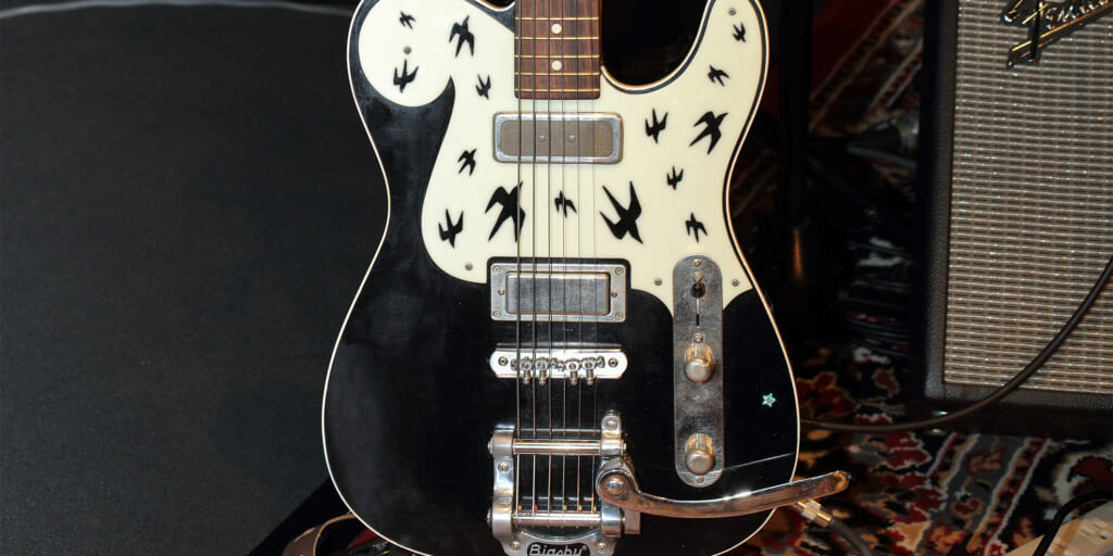 ビル・フリゼールが2025年10月のBLUE NOTE TOKYO公演で使用したJ.W. Black GuitarsのTLタイプを本人が解説！