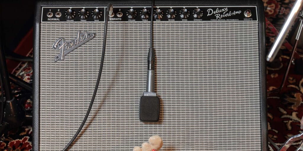 ビル・フリゼールが2025年10月のBLUE NOTE TOKYO公演で用意したアンプ、ぬいぐるみ、オルゴール