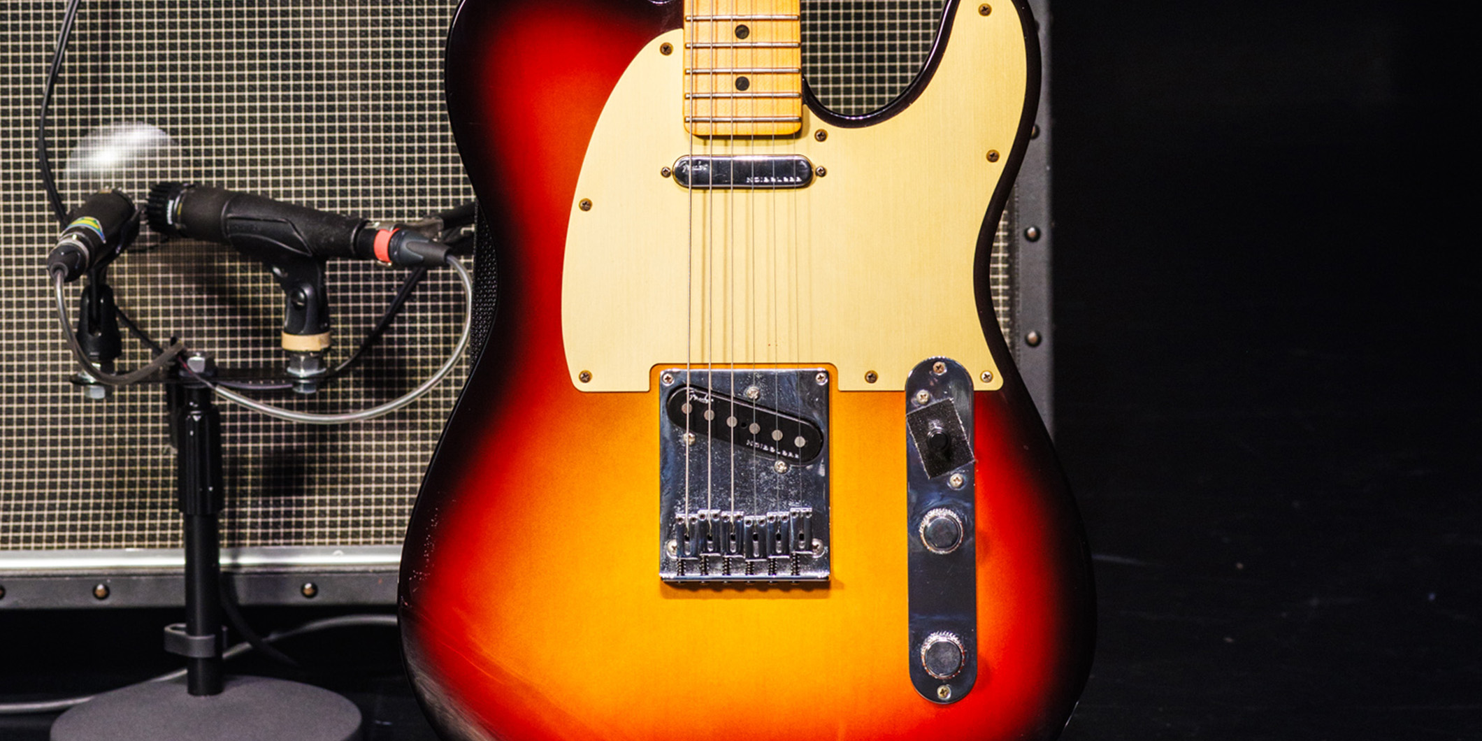 the cabsの再結成ツアーで高橋國光が使用した2本のギターを本人が解説！