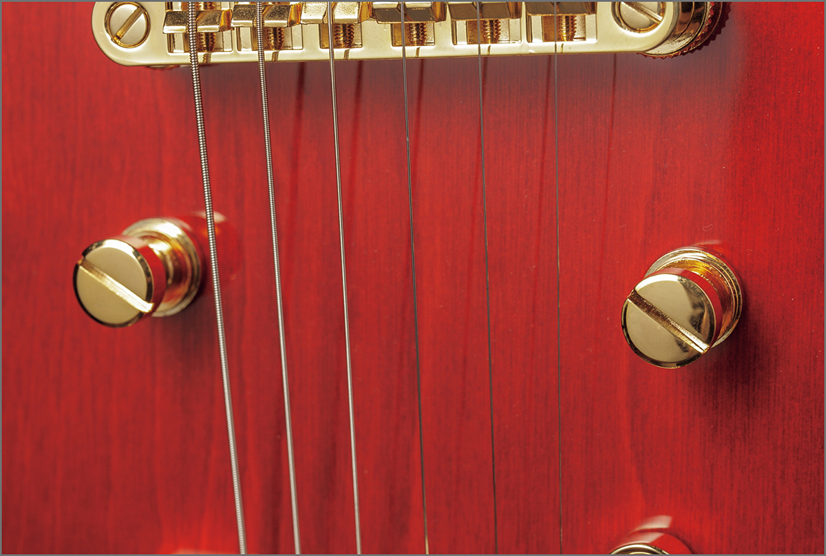 ストップ・テイルピースのスタッド