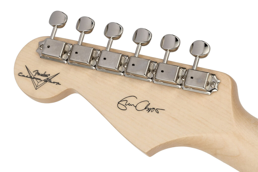 クラプトンのサインとフェンダー・カスタムショップのロゴが入ったヘッド裏