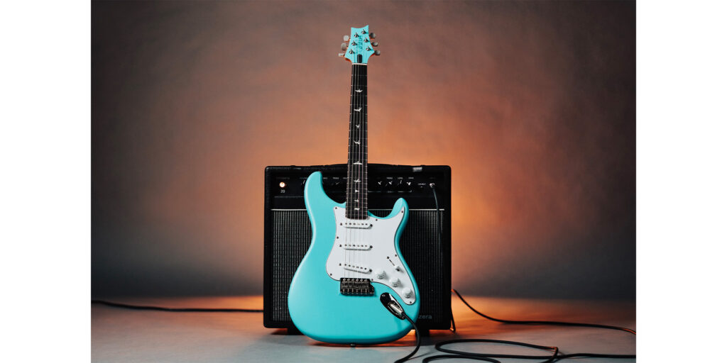 PRS、世界で1,000本のみの限定生産モデル“Silver Sky Wild Blue Limited Edition”をリリース