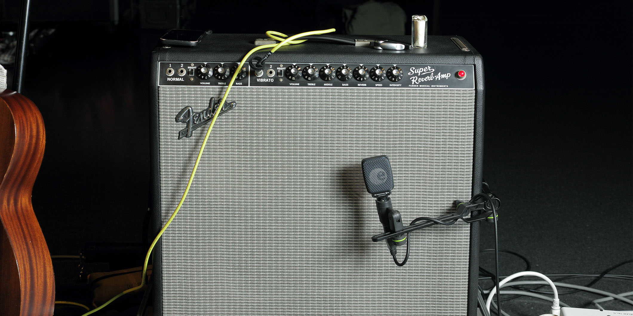 ブラック・カントリー・ニュー・ロードの来日公演でルーク・マークが使用したアンプを本人が解説！