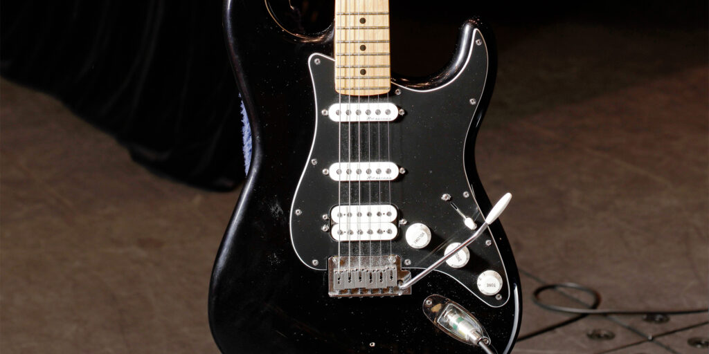 ペドロ・マルチンスが、マック・デマルコのライブ・サポートで使用するストラトキャスター