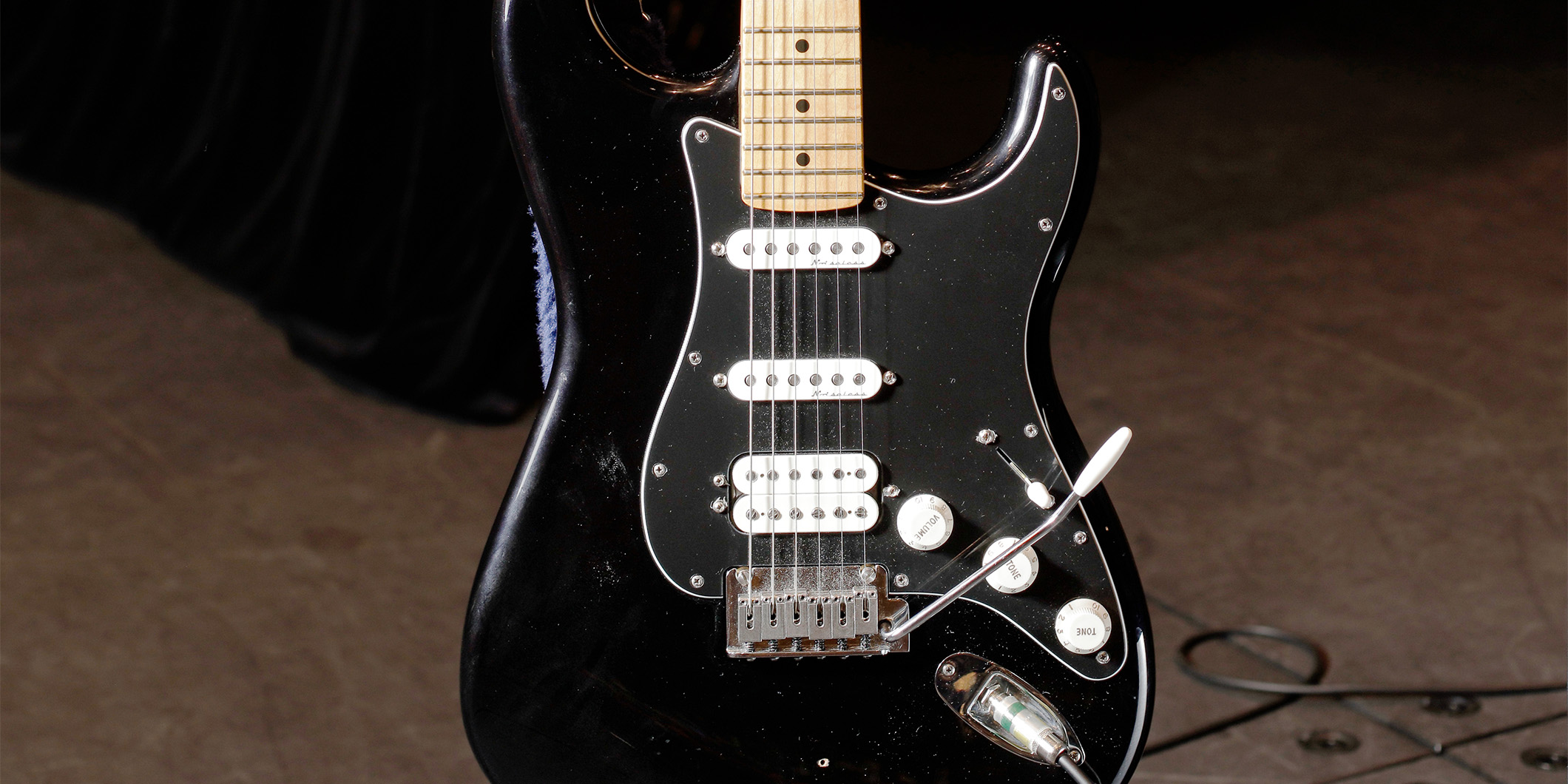 ペドロ・マルチンスが、マック・デマルコのライブ・サポートで使用するストラトキャスター