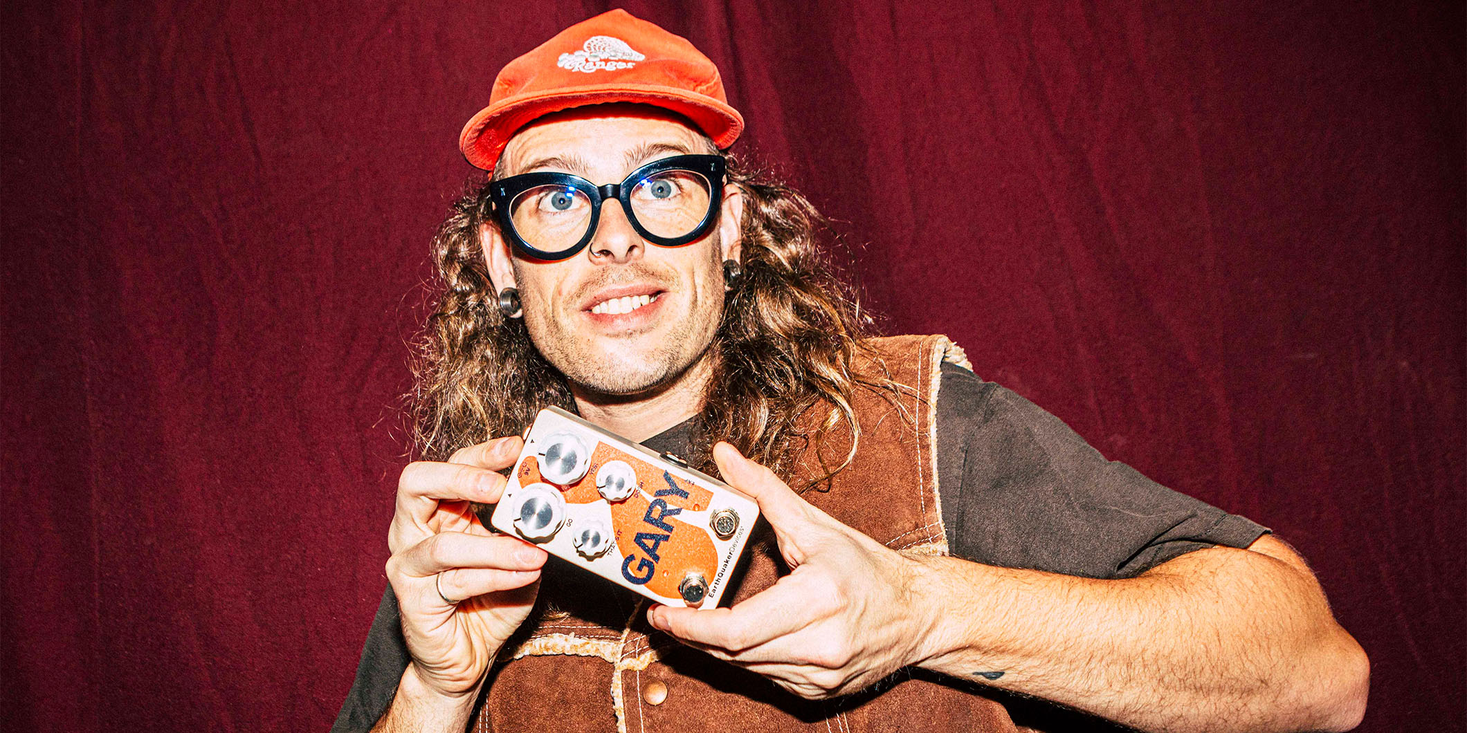 リー・キアナン（アイドルズ）が語る、EarthQuaker Devicesから発売されたシグネチャー・ペダル“Gary”の使い方と開発エピソード