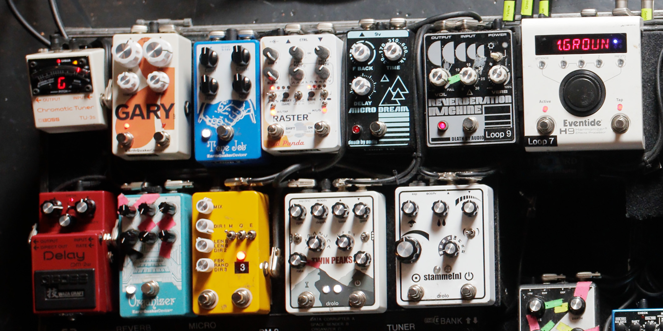 リー・キアナン（アイドルズ）が語る、自身に欠かせないエフェクター