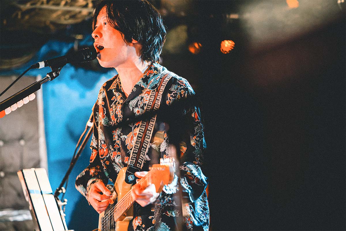 ホリエアツシ(vo,g)