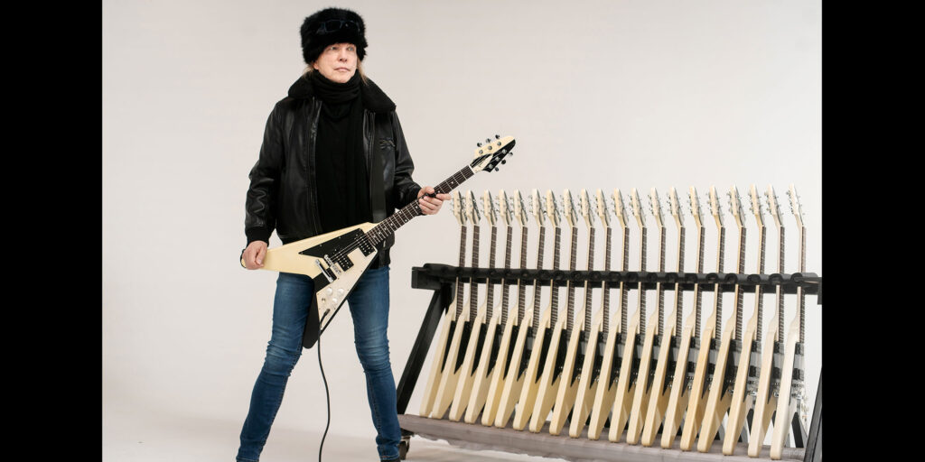国内販売数完売……！ ギブソン・カスタム発、マイケル・シェンカーを象徴するフライングV“Michael Schenker 1971 Flying V Collector’s Edition”とは