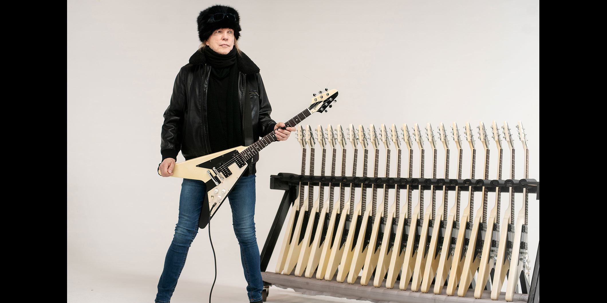国内販売数完売……！ ギブソン・カスタム発、マイケル・シェンカーを象徴するフライングV“Michael Schenker 1971 Flying V Collector’s Edition”とは
