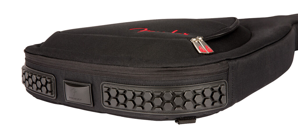 ギター用ギグ・バッグの底面のクッション