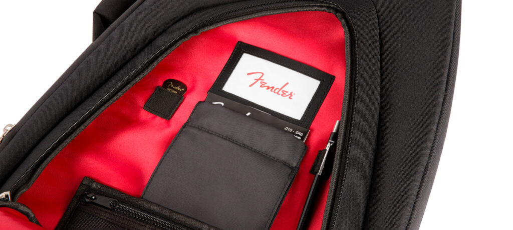 ギター用ギグ・バッグの小物収納部