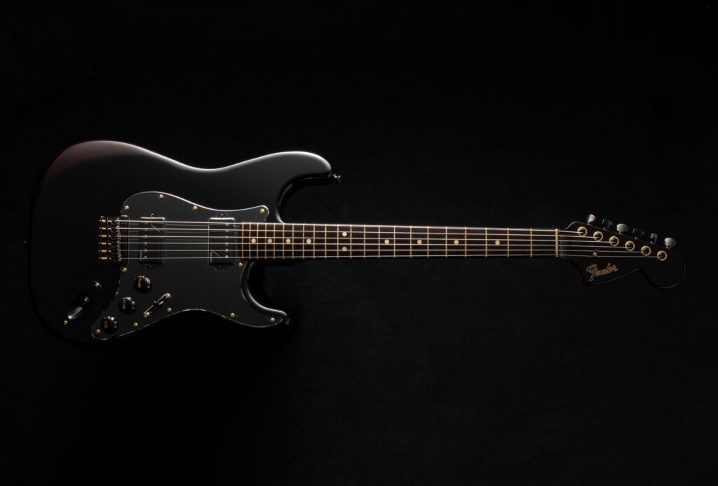 Fender / Ken Stratocaster Dodome