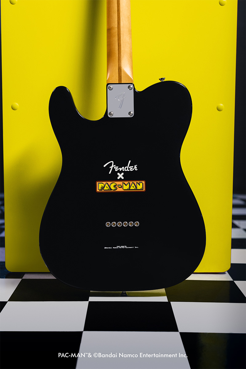 ボディ裏面に描かれた“Fender x PAC-MAN”のロゴ