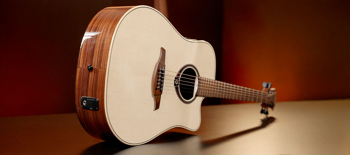 LAG Guitars / LAG T218DCE