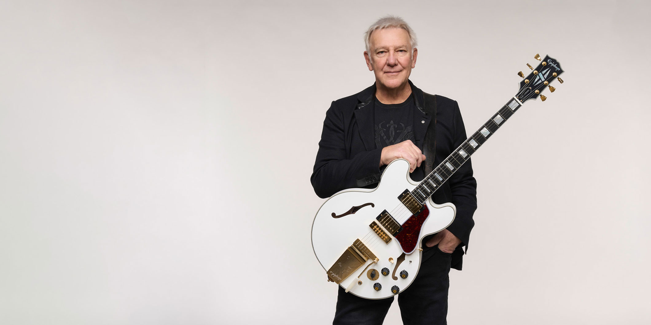 エピフォンの“Inspired By Gibson Custom”から、アレックス・ライフソン（ラッシュ）のシグネチャー“Alex Lifeson 1976 ES-355 Reissue”をリリース