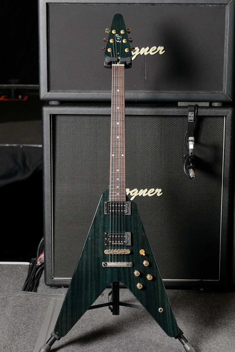 ESP/YT Custom V “B-lu”(前面)