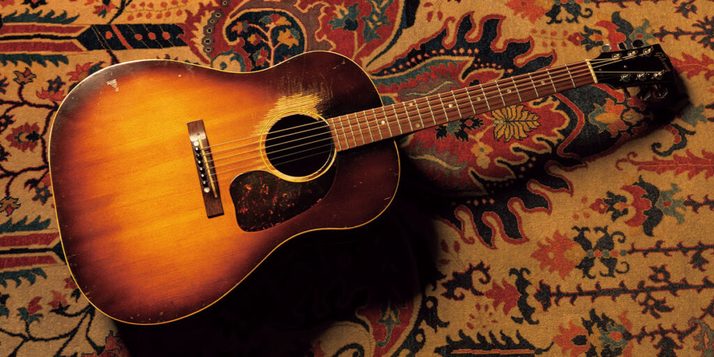 1940's Gibson／J-45（前面）