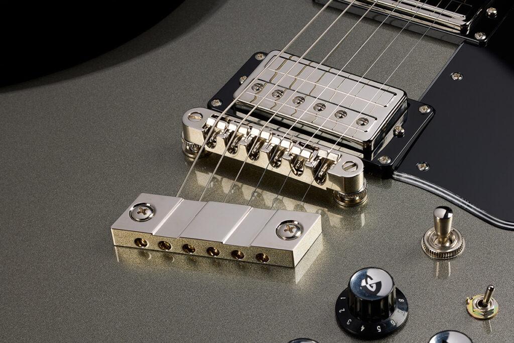 Guild / S-300 Deluxe