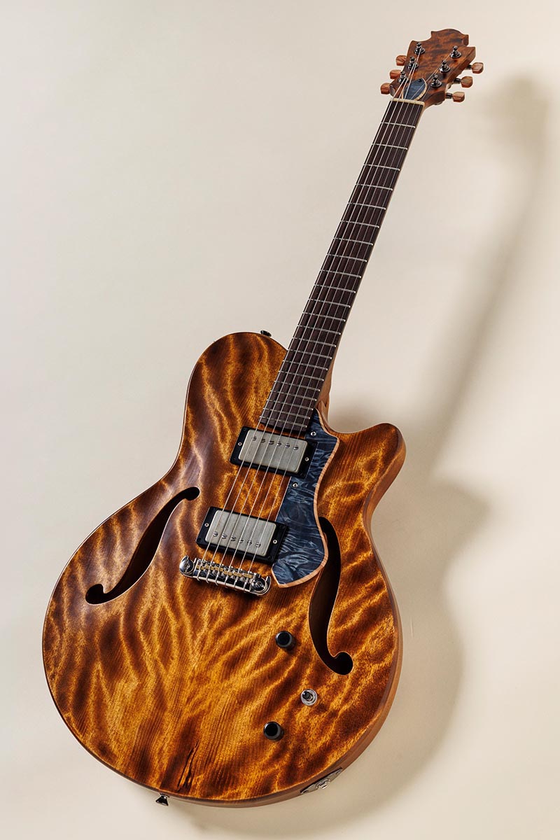 Nishgaki Guitars／Arcus Forma – Organic Texture 大渡亮が国産ブティック・ギターを一挙試奏！