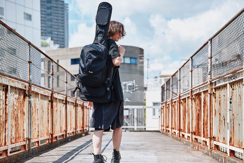 Fender Urban Gear Gigbag Tour Electric Guitarの使用イメージ