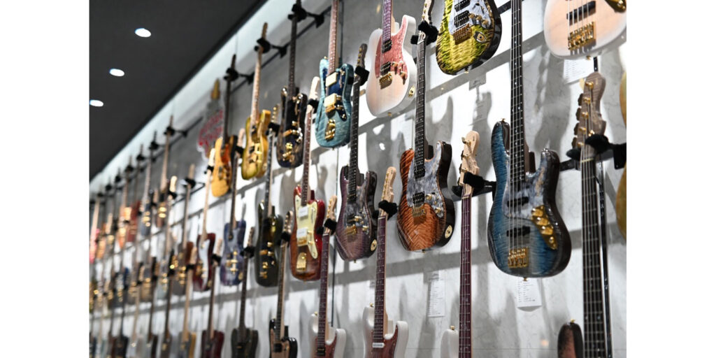 ディバイザー、職人技を活かした多数のギターを展示するイベント『Deviser One Day Guitar Show 2026』を11月に開催