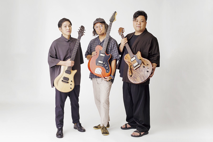 左から、Singularの北出斎太郎氏、stilbluの山田浩幸氏、Nishgaki Guitars/Collecteraの西垣祐希氏。